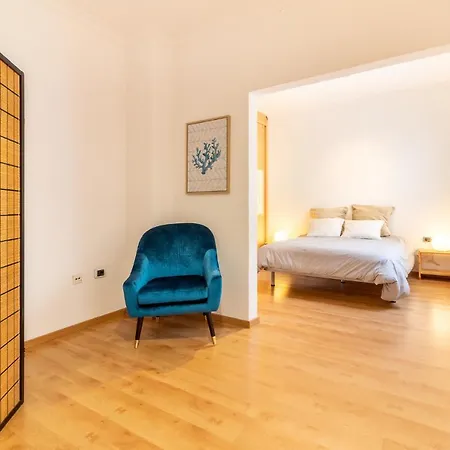 Апартаменты Flatguest Guest On Board + 3bdr + Urban + Wifi